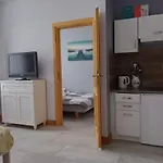 Sunny Bear 아파트 옐레니아구라